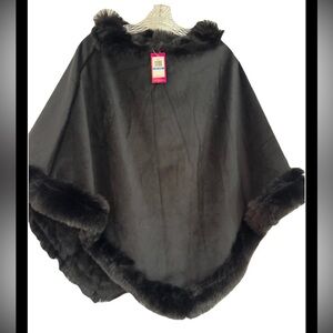 NWT Womens Vince Camuto Black Faux Fur Wrap, Poncho trimmed in Faux Fur - OS